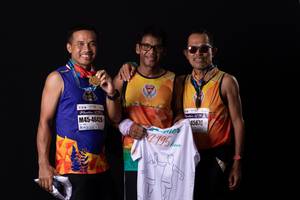 BIB: 15670, 46426, 2195
                            <button type="button" onclick="openModal(8878695)" class="btn btn-primary btn-sm float-right btn-popup" data-toggle="modal" data-target=".modal-high-quality">
                        <i class="fas fa-shopping-cart"></i> Add to Cart
                    </button>
                                            <button type="button" onclick="isThisMe(8878695, true)" class="btn btn-success btn-sm float-right btn-popup btn-isme hidden" data-toggle="tooltip" data-placement="bottom" title="นี่คือรูปของคุณใช่ไหม คลิกที่นี่เพื่อเอาเข้าอัลบั้ม">
                        <i class="fas fa-plus"></i> Add to album
                    </button>
                    <button type="button" onclick="isThisMe(8878695, false)" class="btn btn-warning btn-sm float-right btn-popup btn-isnotme hidden">
                        <i class="fas fa-ban"></i> Remove from album
                    </button>